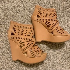 Gianni Bini Brown Wedges Size 7.5